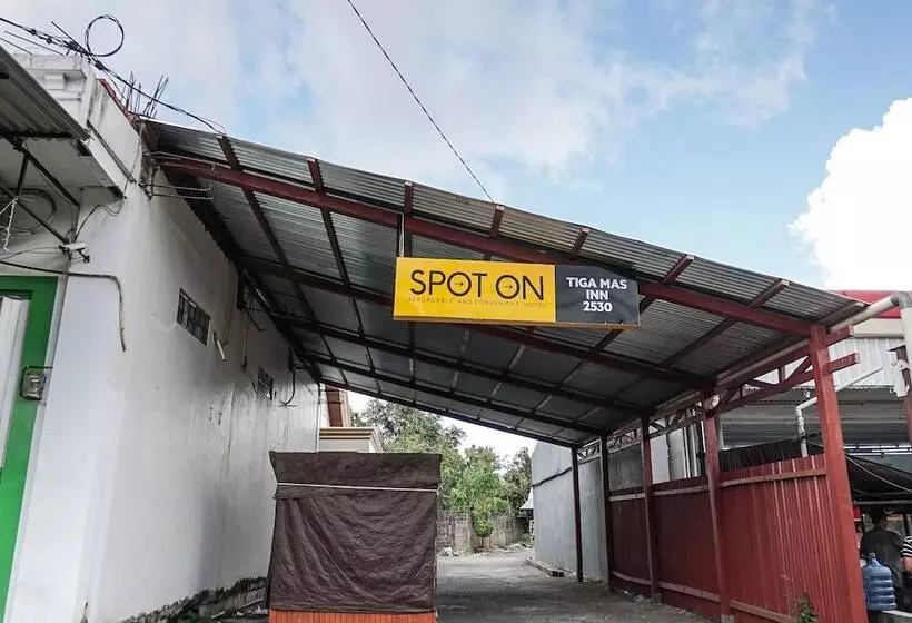 ホテル Spot On 2530 Tiga Mas Inn