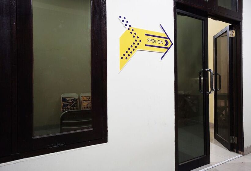 فندق Spot On 2530 Tiga Mas Inn