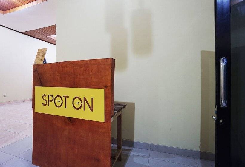 فندق Spot On 2530 Tiga Mas Inn