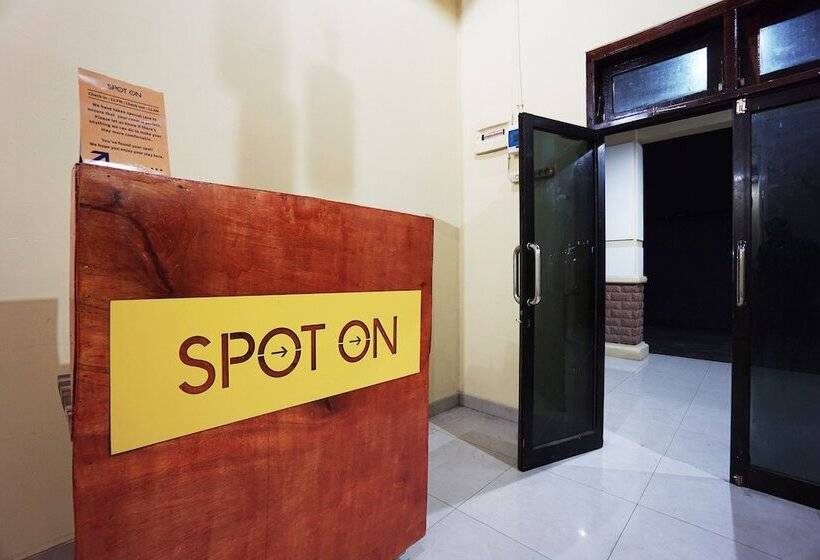 فندق Spot On 2530 Tiga Mas Inn