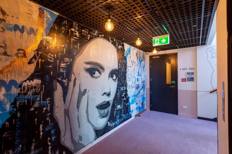 هتل The Muse Christchurch Art