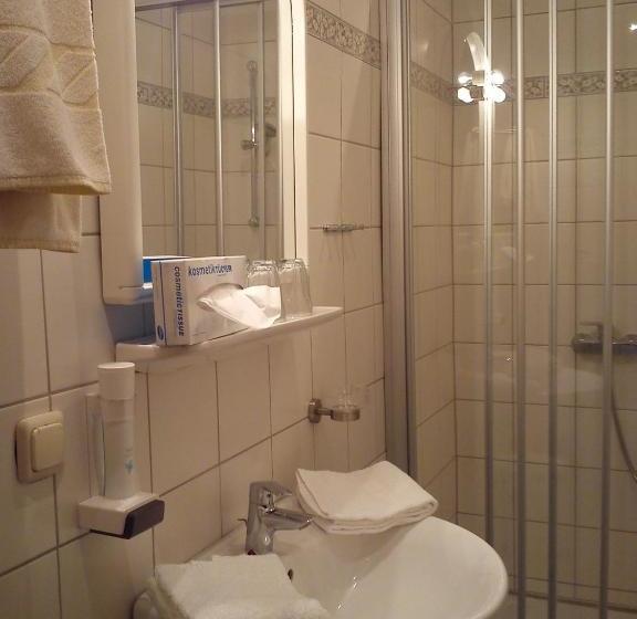 צימר Landgasthof Piroutz