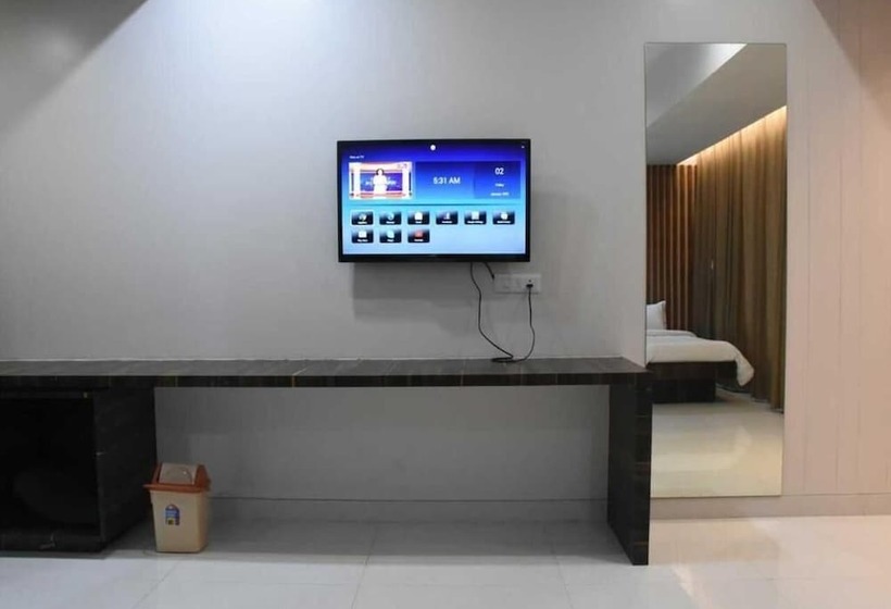 هتل President Banquet & Lawns