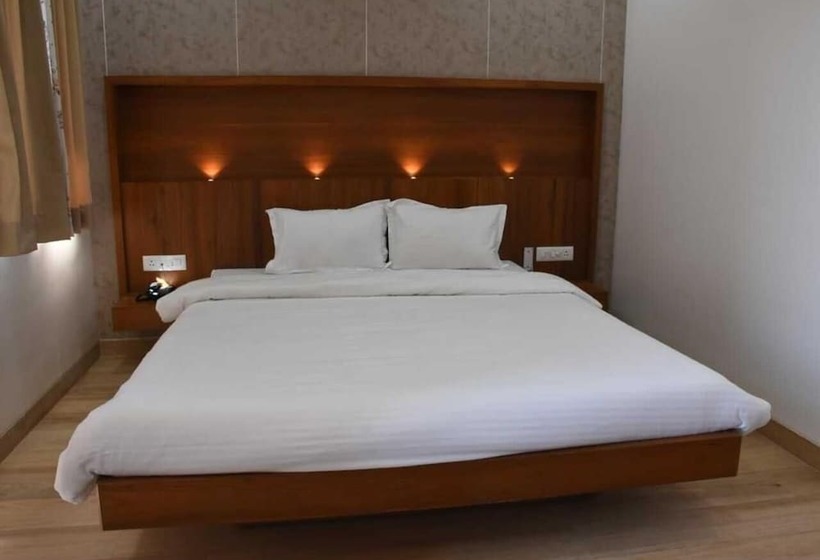 هتل President Banquet & Lawns