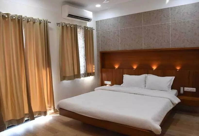 Hotelli President Banquet & Lawns