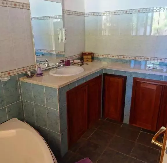 پانسیون Villa Les Cocotiers