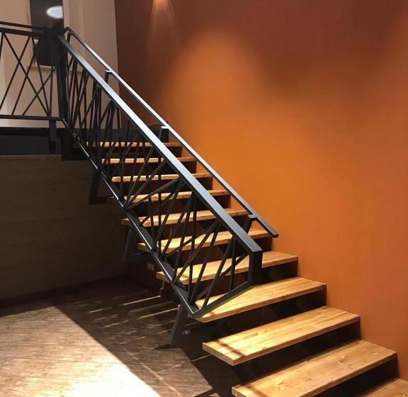 تختخواب و صبحانه Guest House In Gyumri