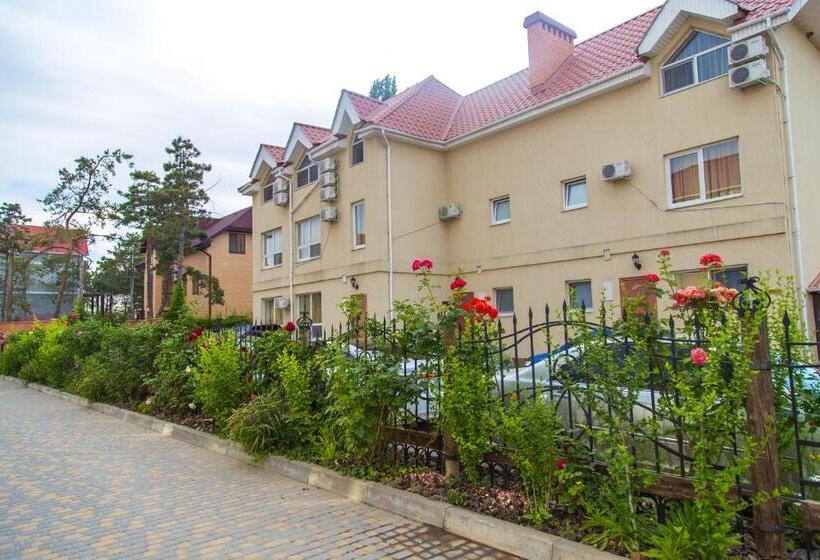 בית מלון כפרי Delfin