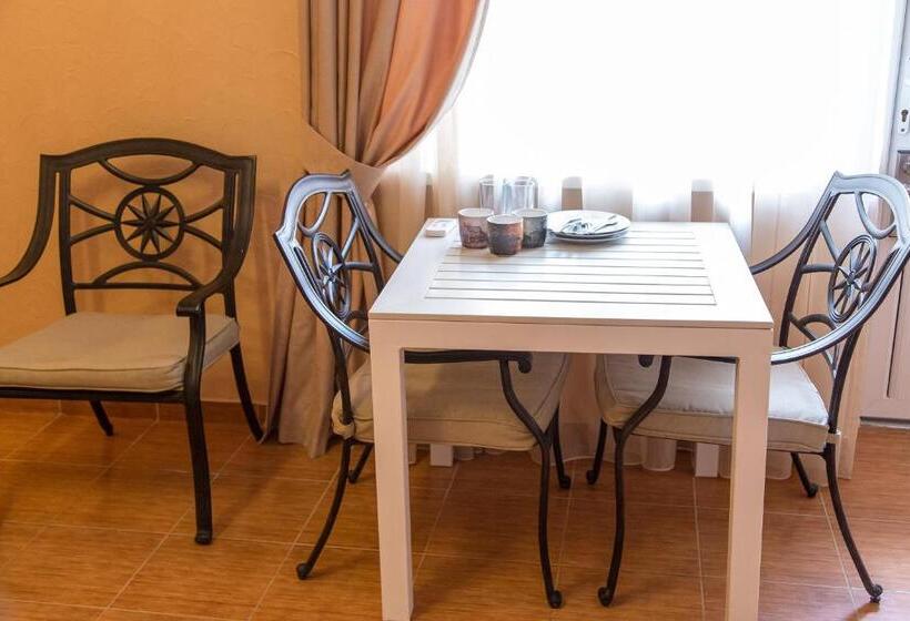 בית מלון כפרי Delfin