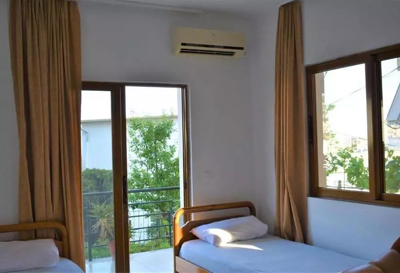 هتل Villa Zeneli