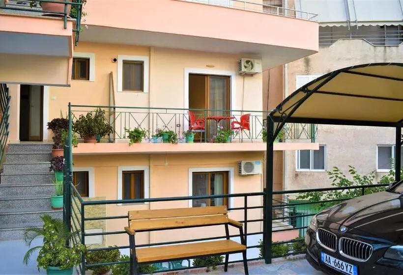 هتل Villa Zeneli