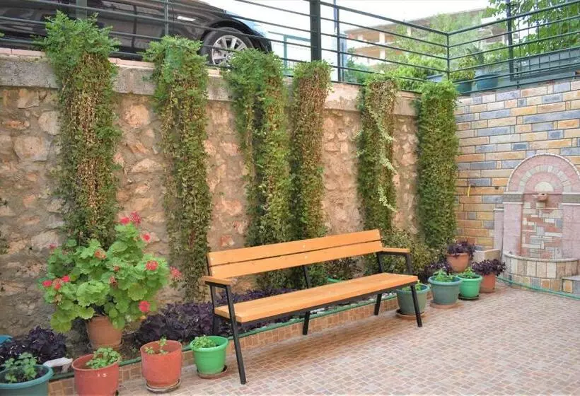 هتل Villa Zeneli