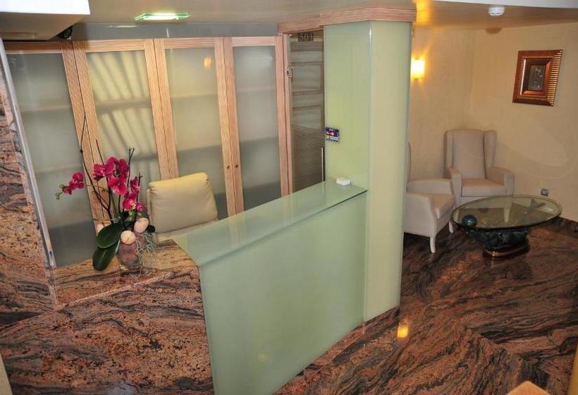 פנסיון Hostal Rabel