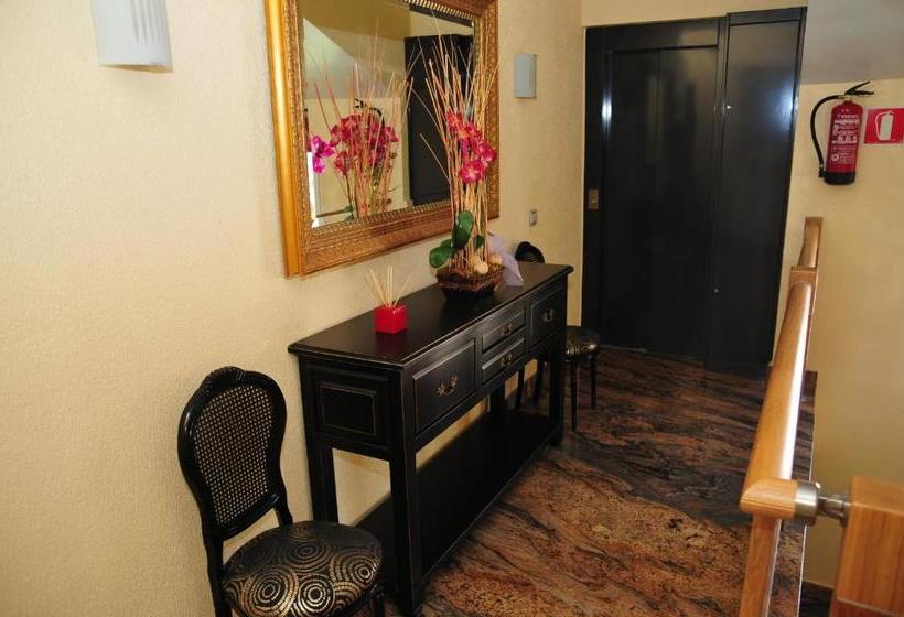 פנסיון Hostal Rabel