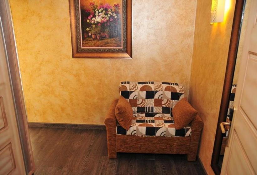 פנסיון Hostal Rabel