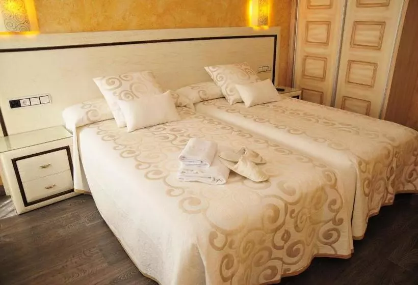 Pensione Hostal Rabel