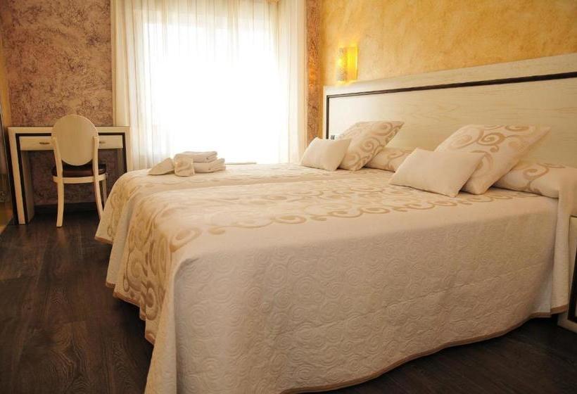 פנסיון Hostal Rabel