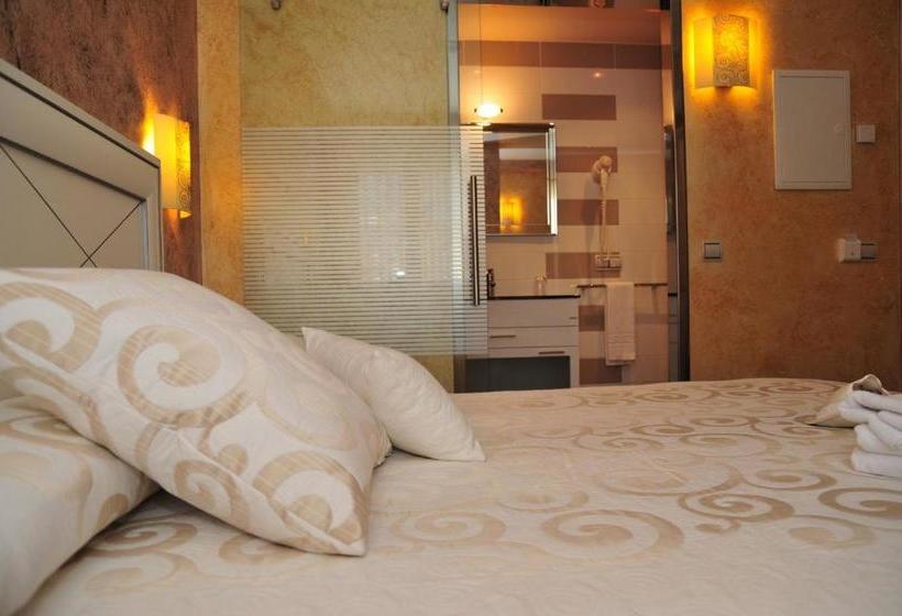 פנסיון Hostal Rabel