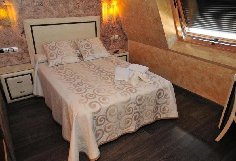 פנסיון Hostal Rabel