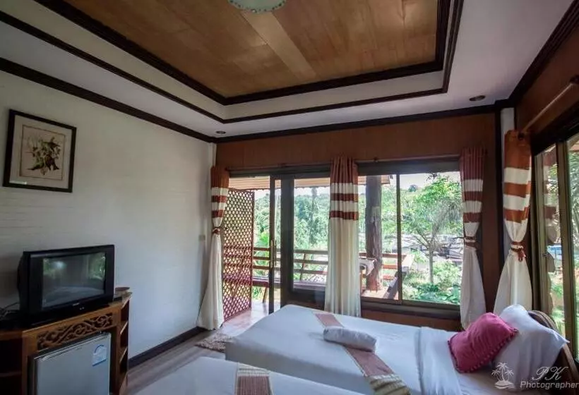 Suanya Kohkood Resort And Spa