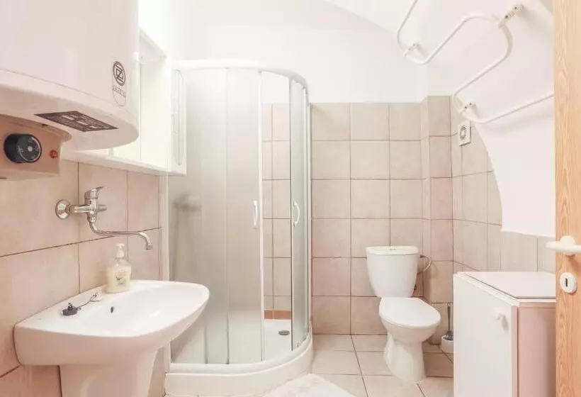 Majatalo Penzion Bedrč