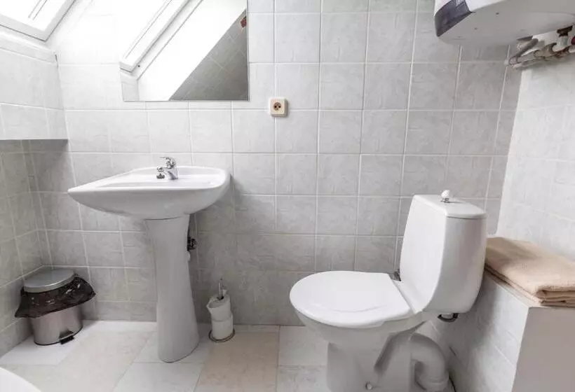 Majatalo Penzion Bedrč