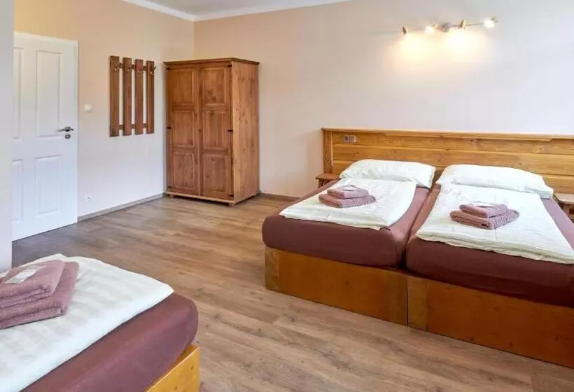 Relax Hotel Valaška