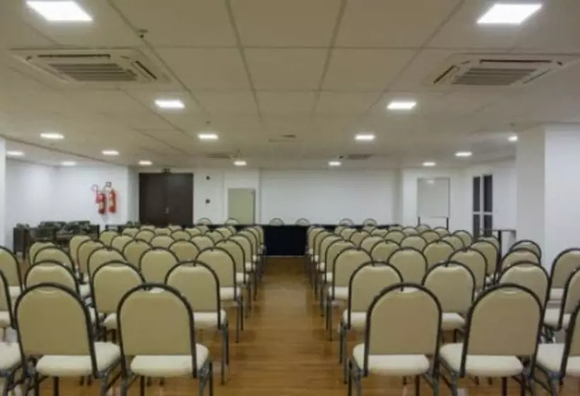 Advanced Hotel E Flats
