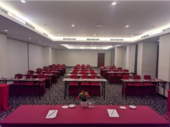 هتل Brothers Inn Merah Solo Baru