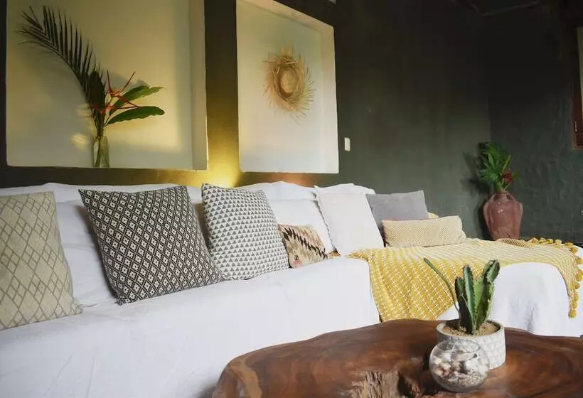 Pachamama Lodge   Hostel