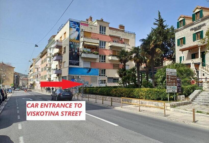 پانسیون Central Split Rooms And Apartments Paese