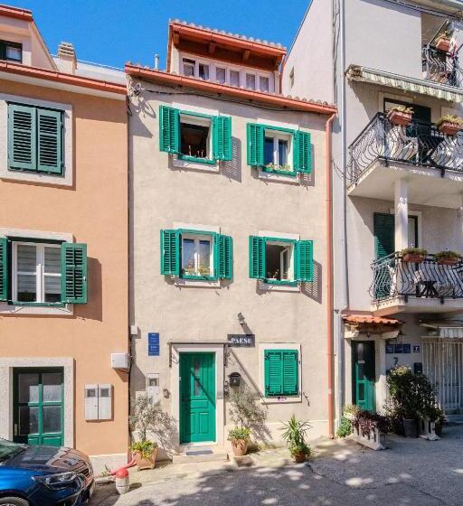 پانسیون Central Split Rooms And Apartments Paese