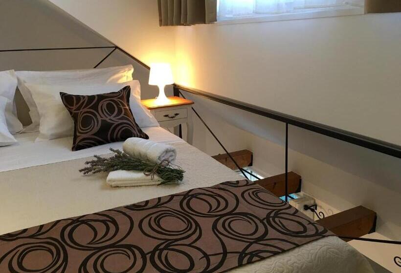 پانسیون Central Split Rooms And Apartments Paese