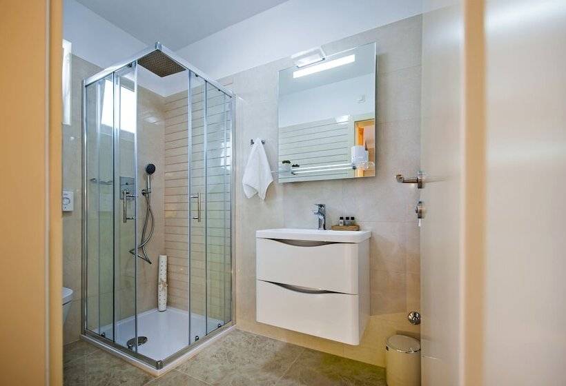 Apartment And Studio Tereza