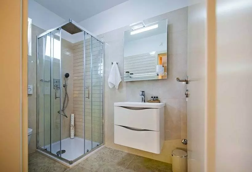 Apartment And Studio Tereza