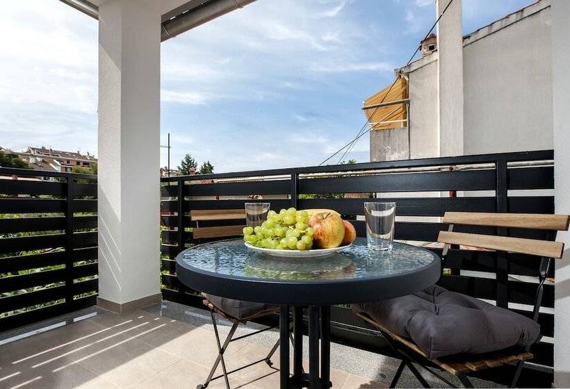 Apartment And Studio Tereza