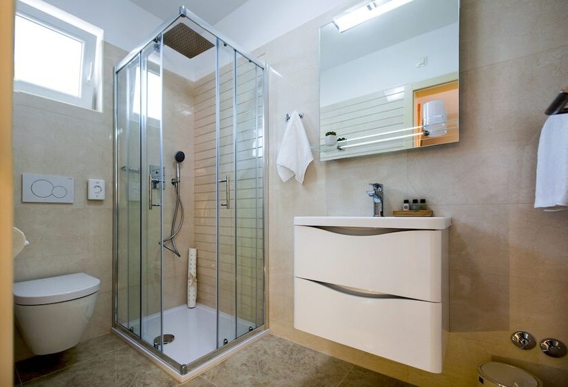 Apartment And Studio Tereza