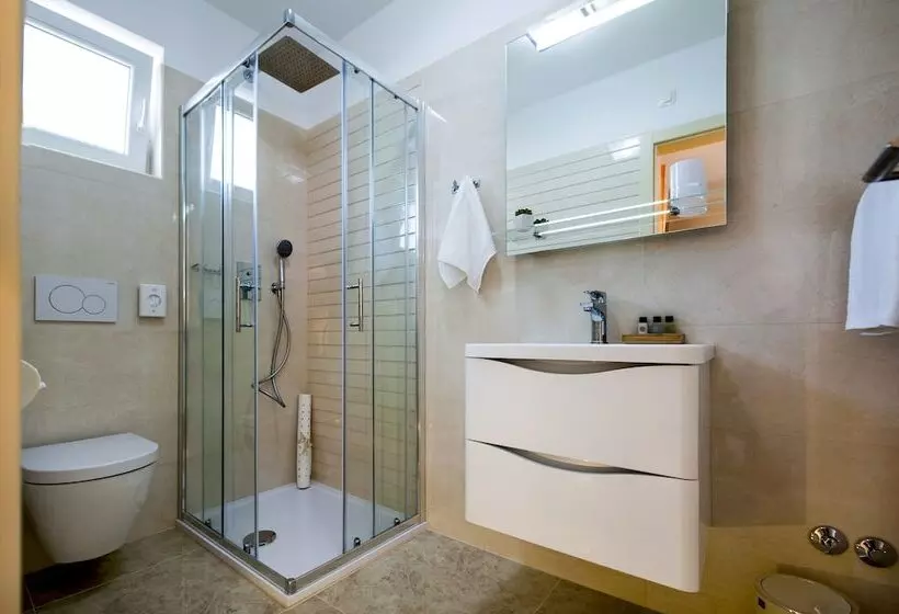 Apartment And Studio Tereza