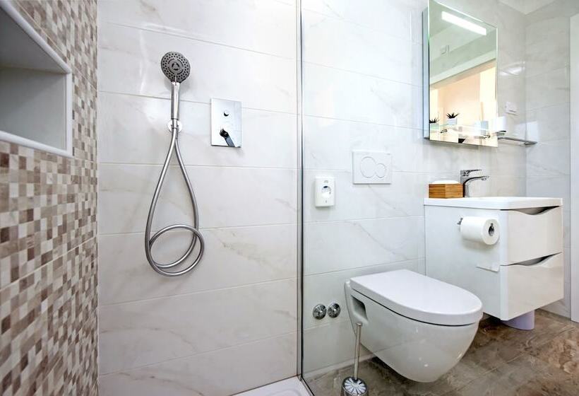 Apartment And Studio Tereza