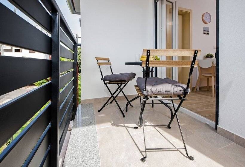 Apartment And Studio Tereza