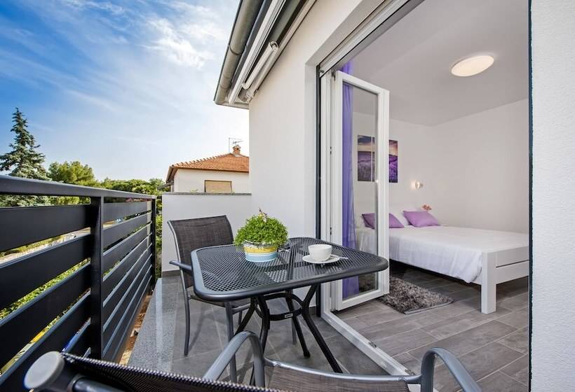 Apartment And Studio Tereza