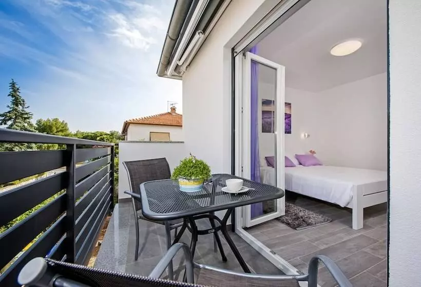 Apartment And Studio Tereza