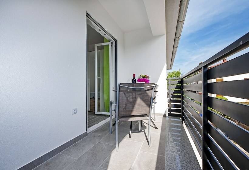 Apartment And Studio Tereza