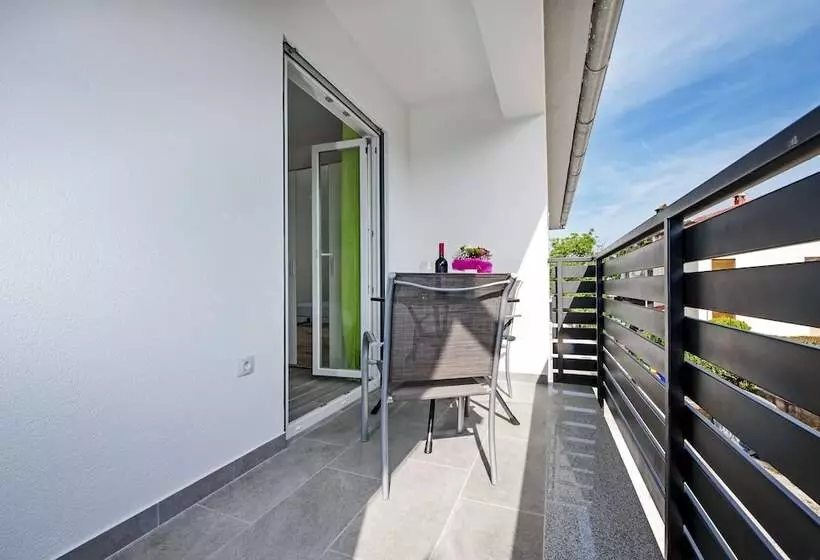 Apartment And Studio Tereza