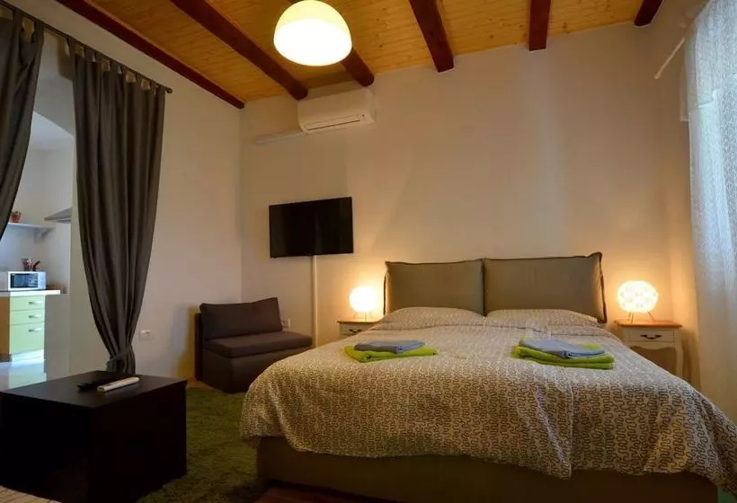Graziella Apartment