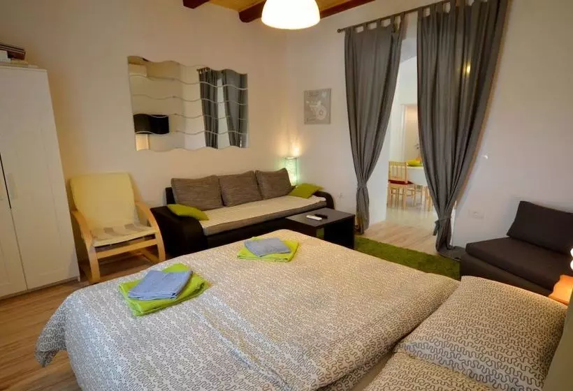 Graziella Apartment