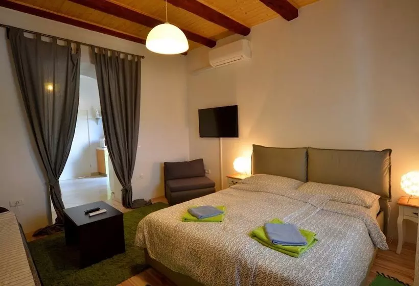 Graziella Apartment