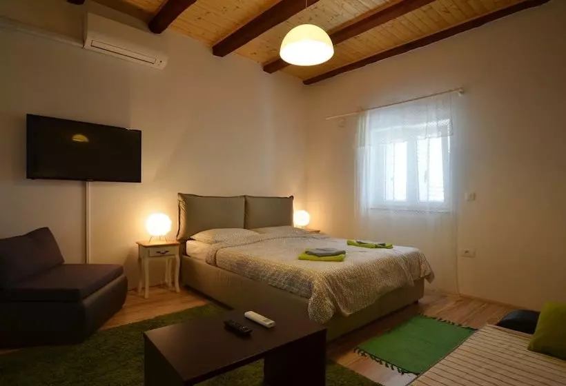 Graziella Apartment