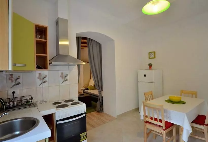 Graziella Apartment