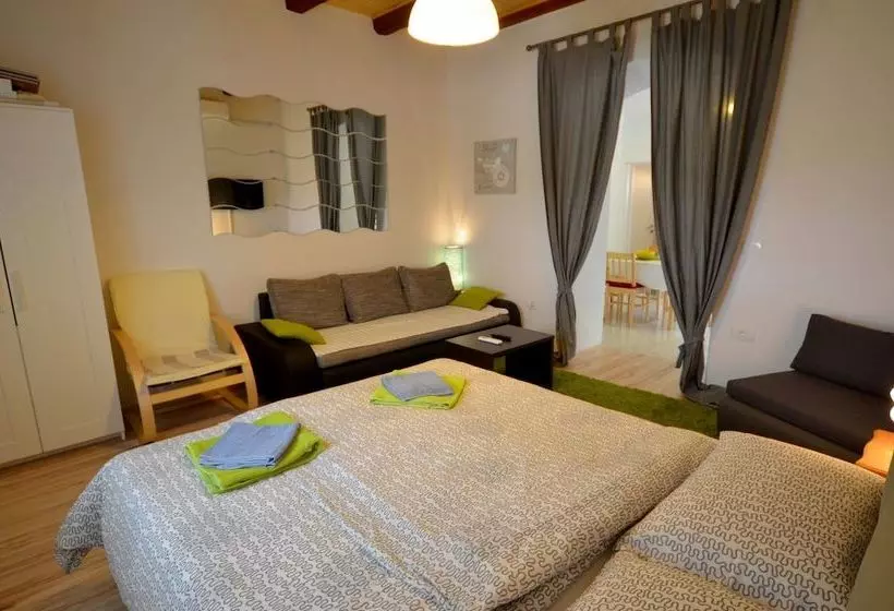 Graziella Apartment